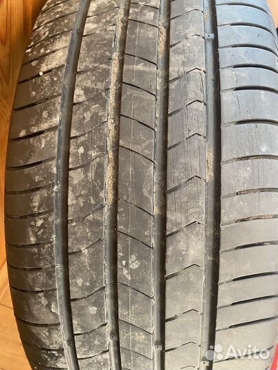 Kumho Ecsta HS51 235/45 R18