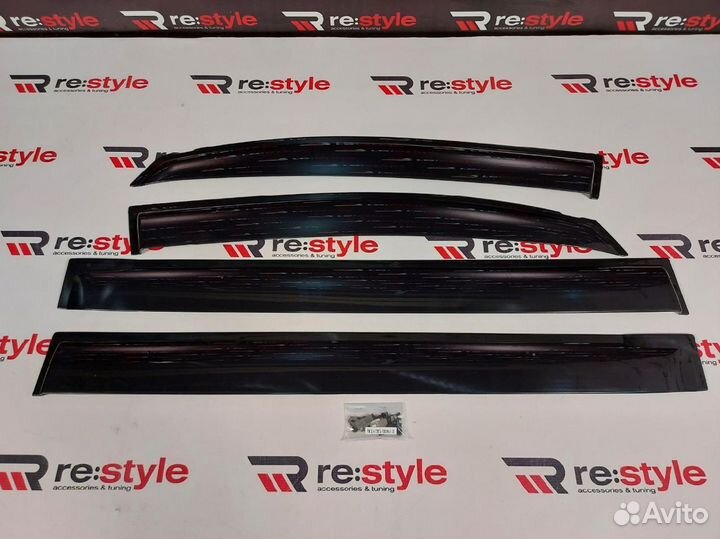 Ветровики Toyota Voxy 70 2007-2013 K1701