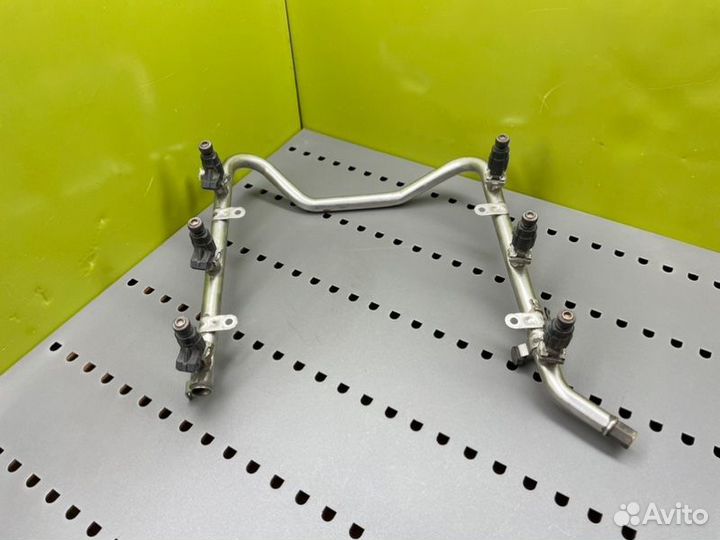 Топливная рампа Mercedes-Benz E-Class W210 M112