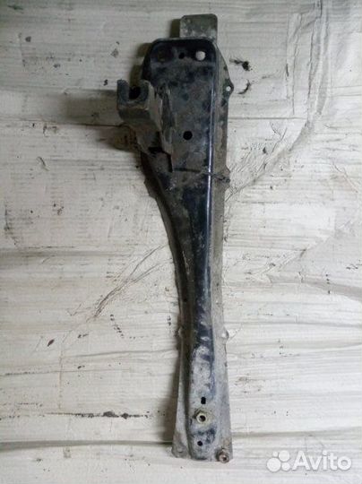 Балка передняя продольная передняя Toyota Corolla