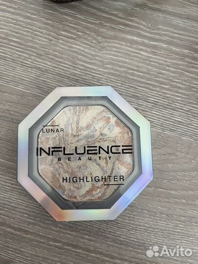 Хайлайтер новый influence lunar