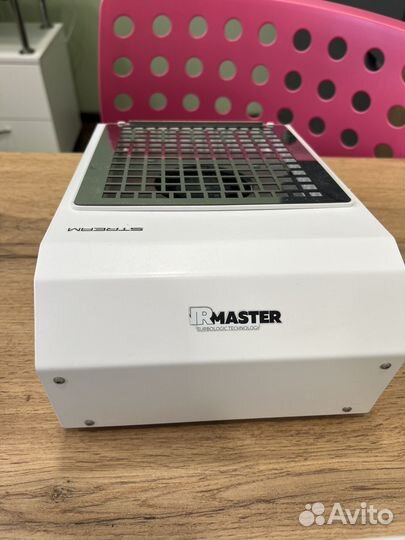 Вытяжка для маникюра настольная