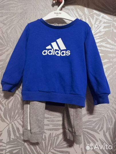 Продам спортивный костюм