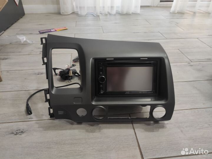 Автомагнитола + рамка 2 din civic 4D