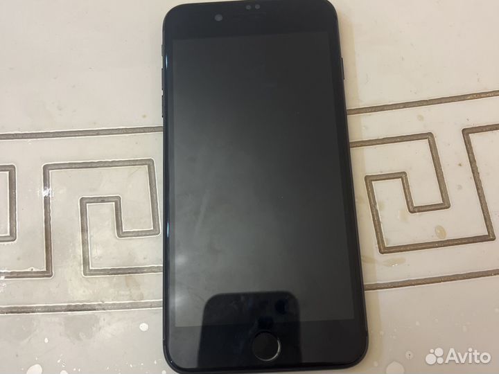 Телефон iPhone 8 plus