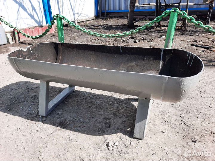 Кормушка для животных