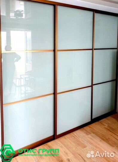 Раздвижные стеклянные перегородки
