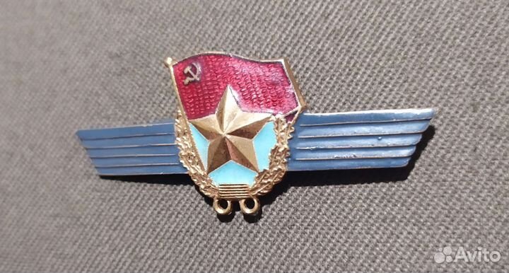 Знак сверхсрочника Советской Армии