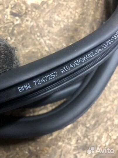 Уплотнитель двери Bmw E90