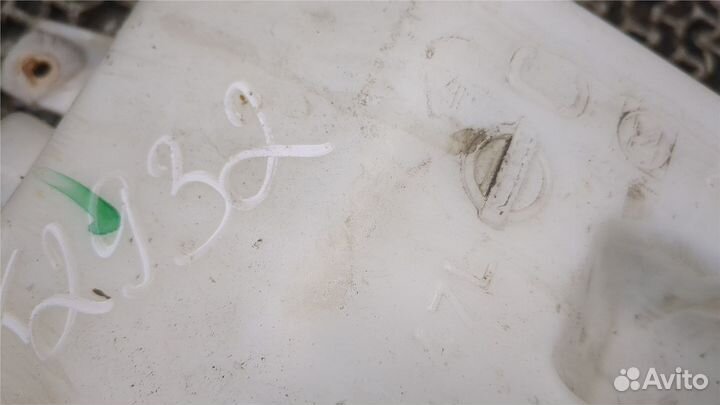 Бачок омывателя Nissan Note E11, 2012