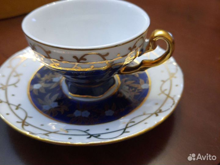 Кофейный сервиз. чашки с блюдцами