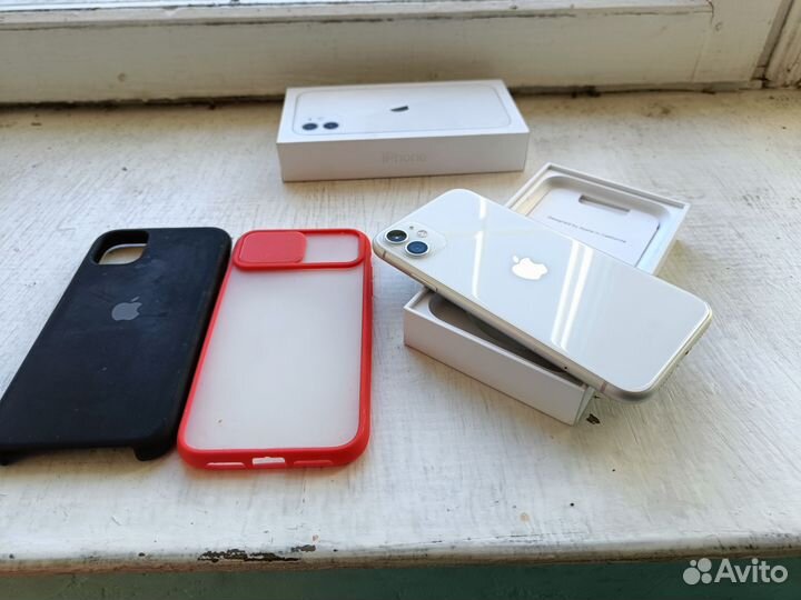 iPhone 11, 64 ГБ