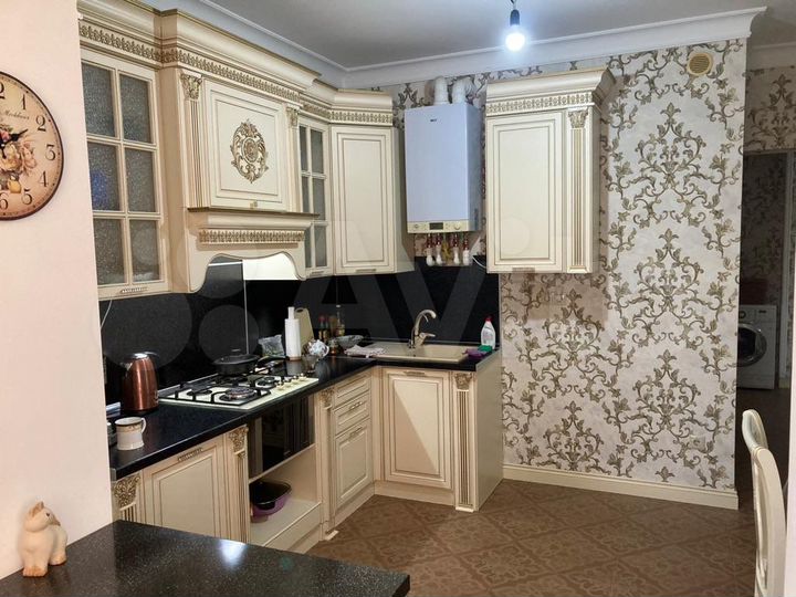 2-к. квартира, 76 м², 2/9 эт.
