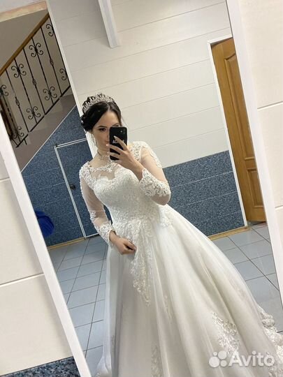 Свадебное платье 44 46 бу