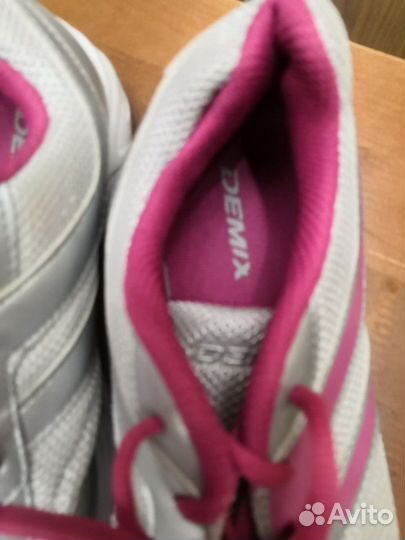 Кроссовки для девочки