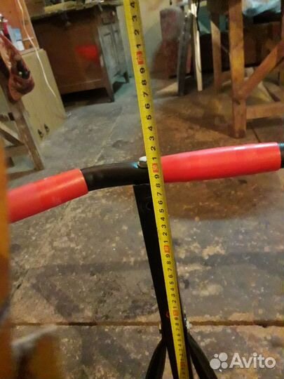 Турник настенный