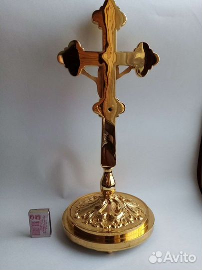 Крест напрестольный
