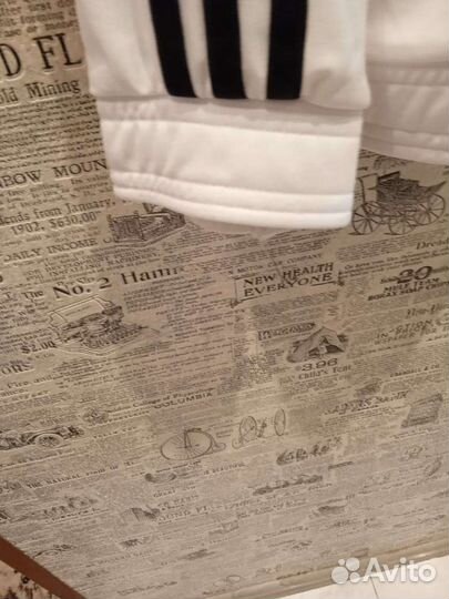 Спортивная куртка adidas размер 46