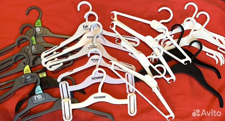 Вешалки детские hm mothercare пластик