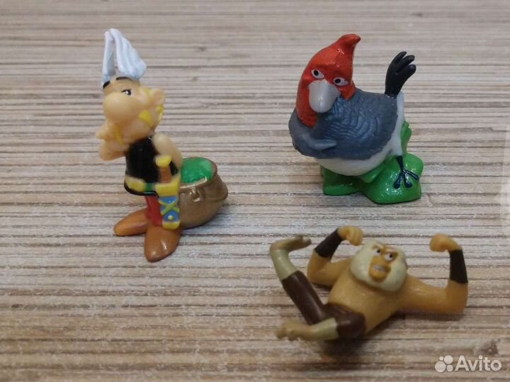 Игрушки из киндера и др