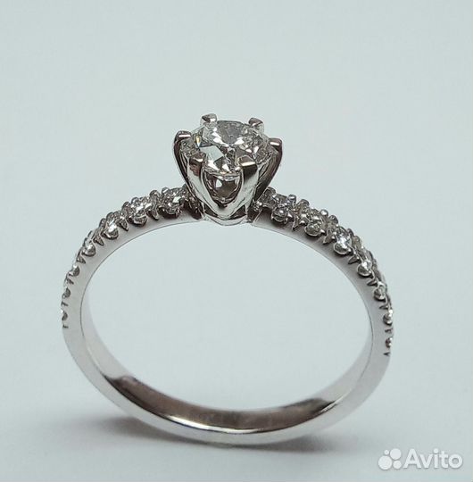 Золотое кольцо бриллиантами hpht