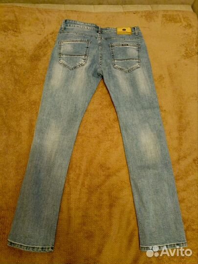 Джинсы
