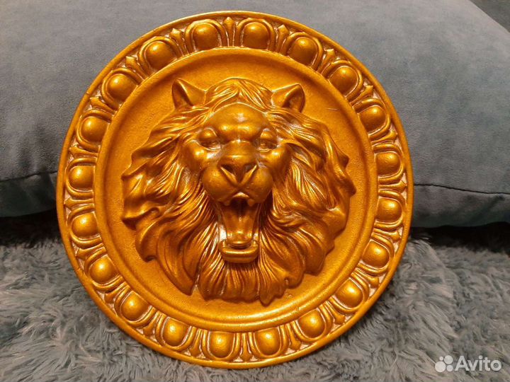 Подарок панно из гипса львиная голов