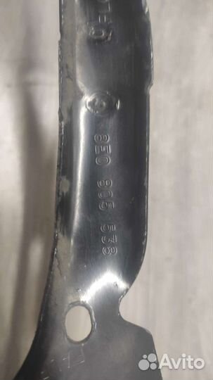 Кронштейн бампера Audi A4 (B7) правый