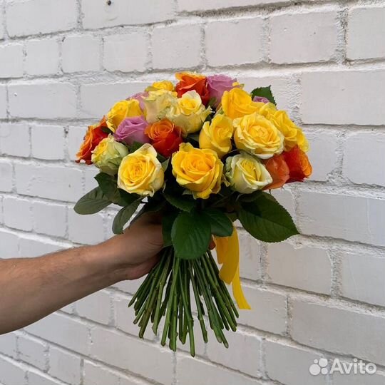 Букет 49 роз микс с доставкой и вручением