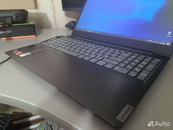 Lenovo:15.6 Fhd, Ryzen 5, RX Vega, 12Ddr4, ssd+hdd