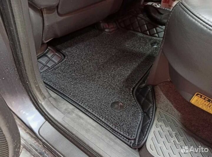 Коврик в багажник для Toyota Land Cruiser