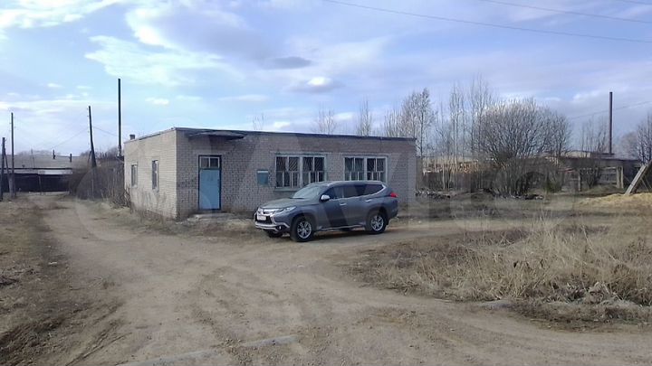Здание. Есть газ 180.6 м²