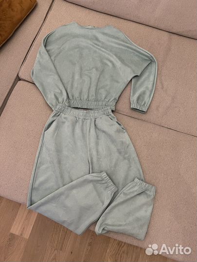 Спортивный костюм женский