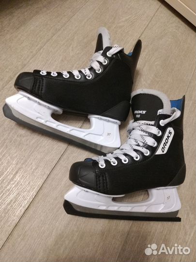 Продам хоккейные коньки