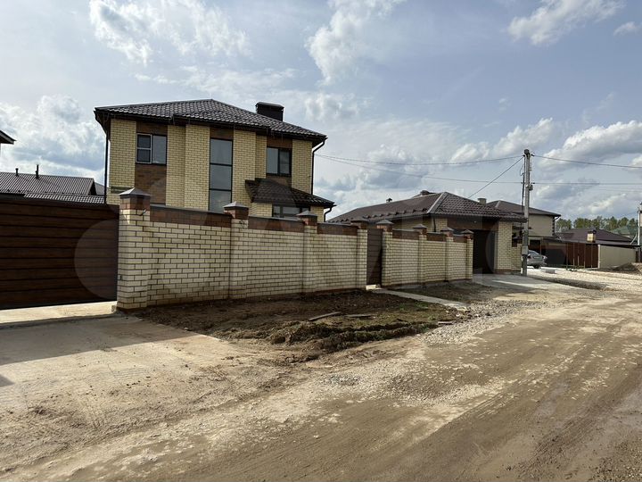 Коттедж 142 м² на участке 6 сот.