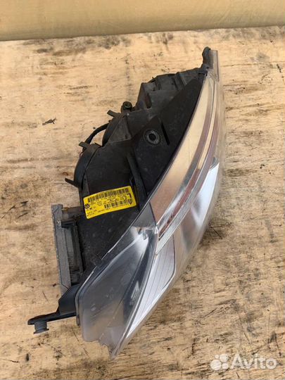 Фара передняя левая биксенон адаптив VW Passat CC