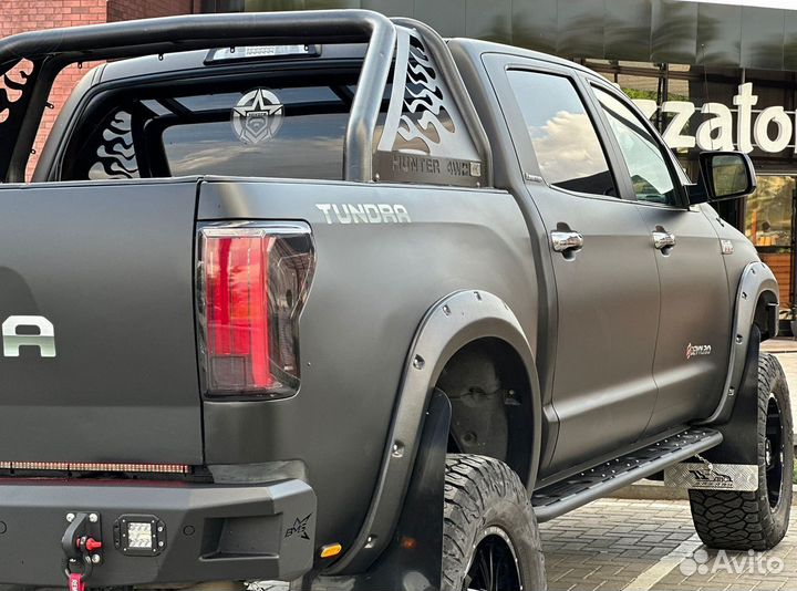 Тюнинговые стоп-сигналы для Toyota Tundra 50