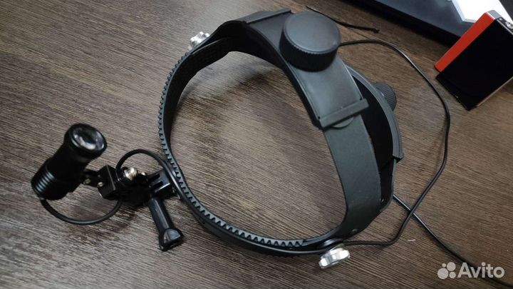 Налобный осветитель для врачей