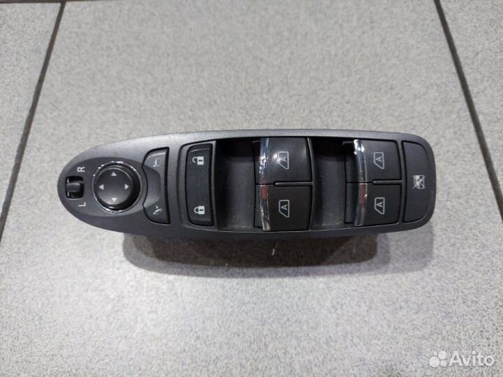 Блок управления стеклами передний правый Nissan