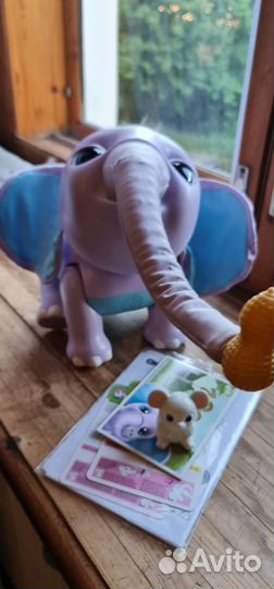 Слон игрушка