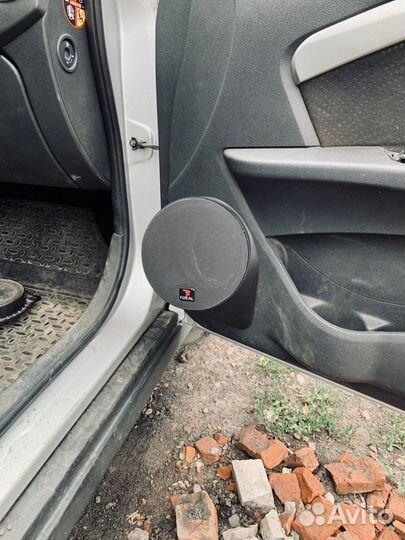 Акустические подиумы Almera Nissan