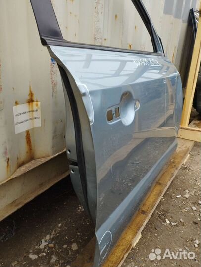 Передняя правая дверь Hyundai Tucson (04-11)