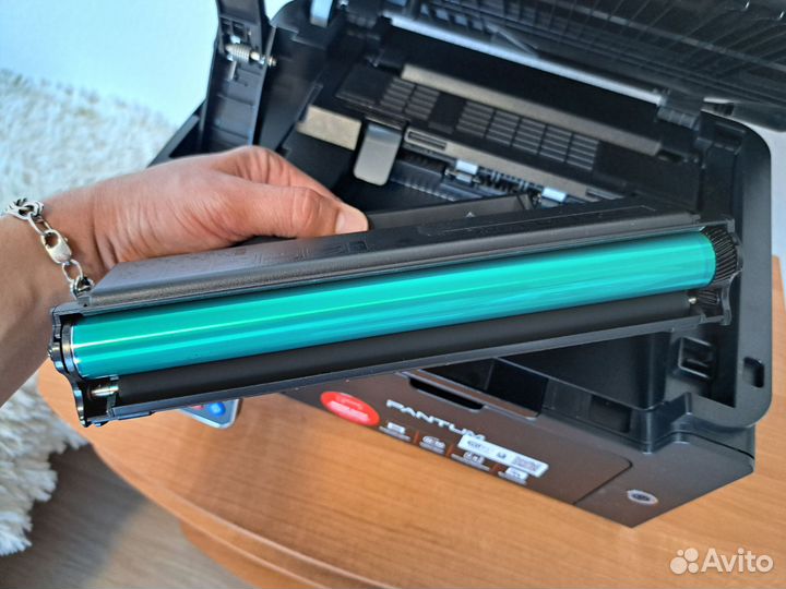 Принтер лазерный мфу phantom M6502W