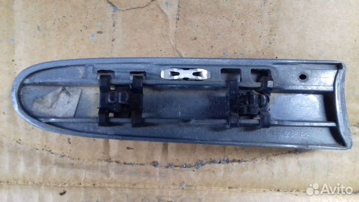 Накладка на крыло переднее правое Mercedes Benz E