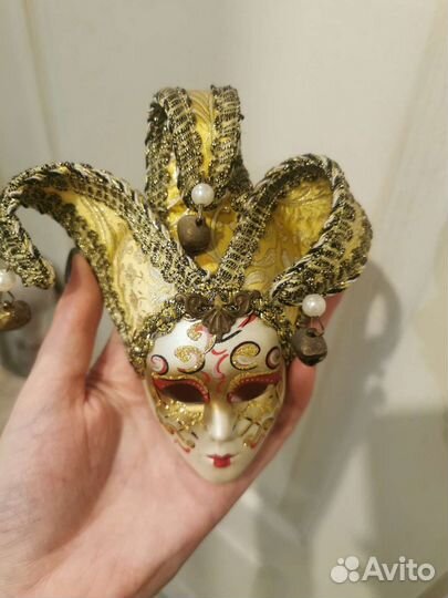 Венецианская маска фарфор