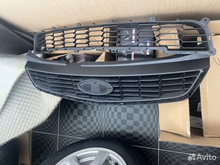 Комплект решёток радиатора бампера приора 2 соты