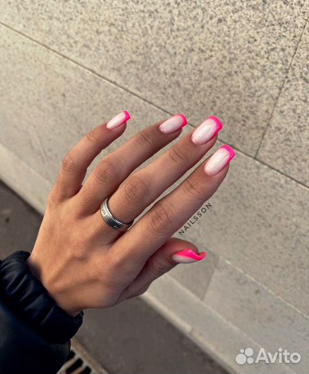 Маникюр с покрытием гель-лаком