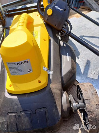 Газонокосилка электрическая