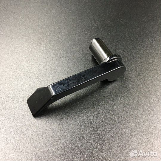 Ручка замка капота Tohatsu 9.9-18, 25-30, 40C