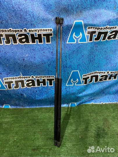 Амортизатор крышки багажника Mercedes-Benz Ml W163